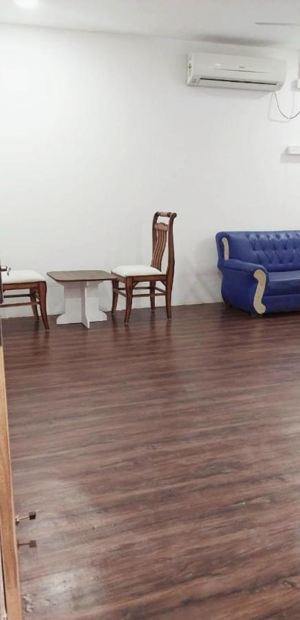 The Black Leaf Hotel Rāipur Екстериор снимка